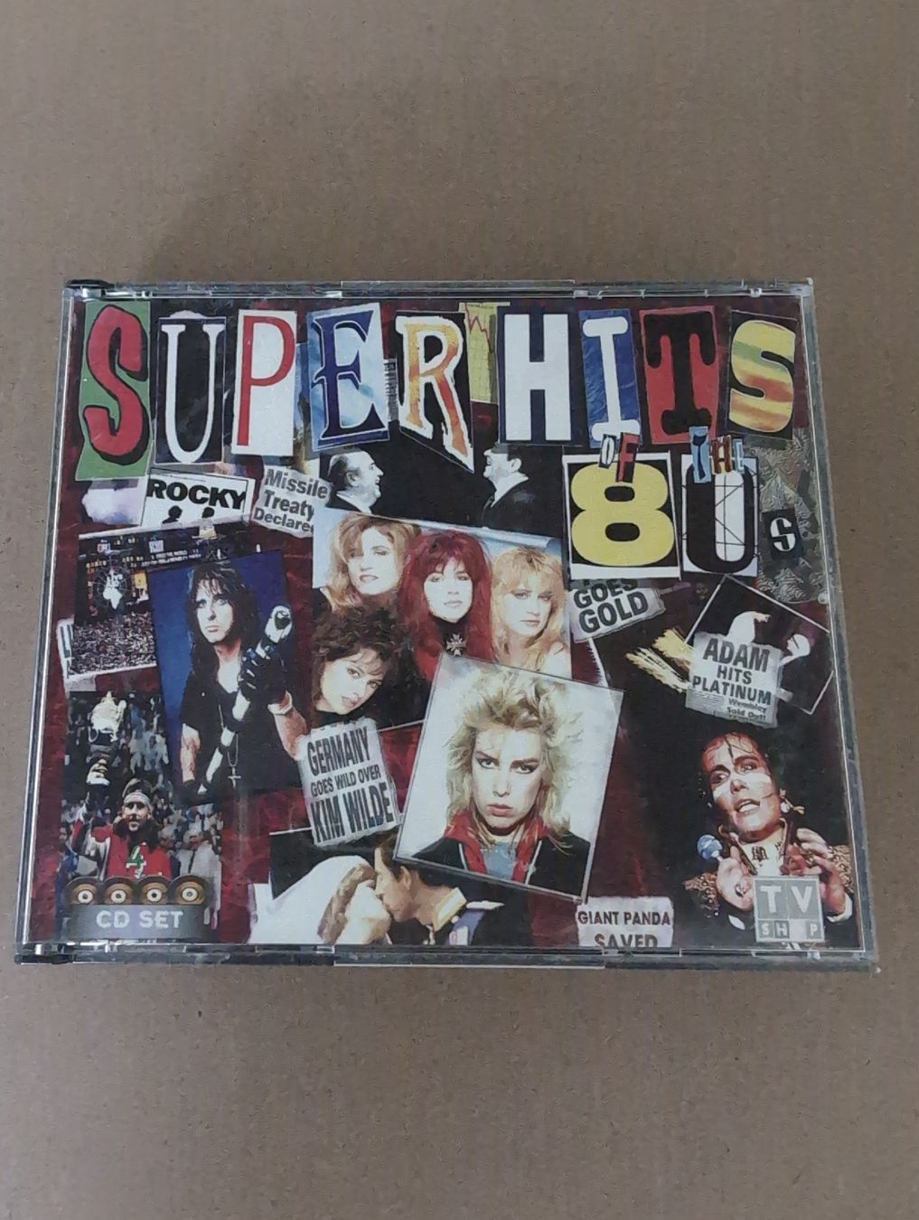 CD: Compilation Super Hits des Années 80 - 4 CD – Nuovo (secondo la descrizione) da Fontainemelon venduto da Amael01