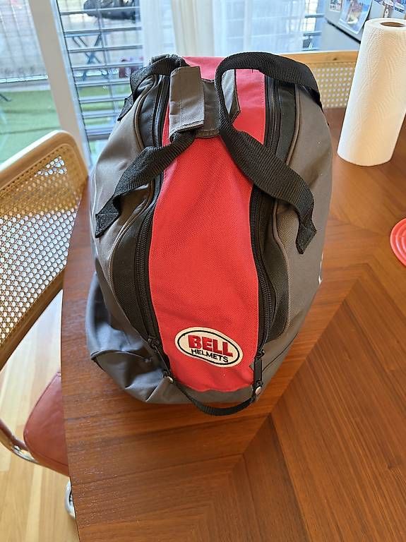 Caschi & visiere: Casque moto BELL  état impeccable – Usato da Grand-Lancy venduto da cuitcuit97 4