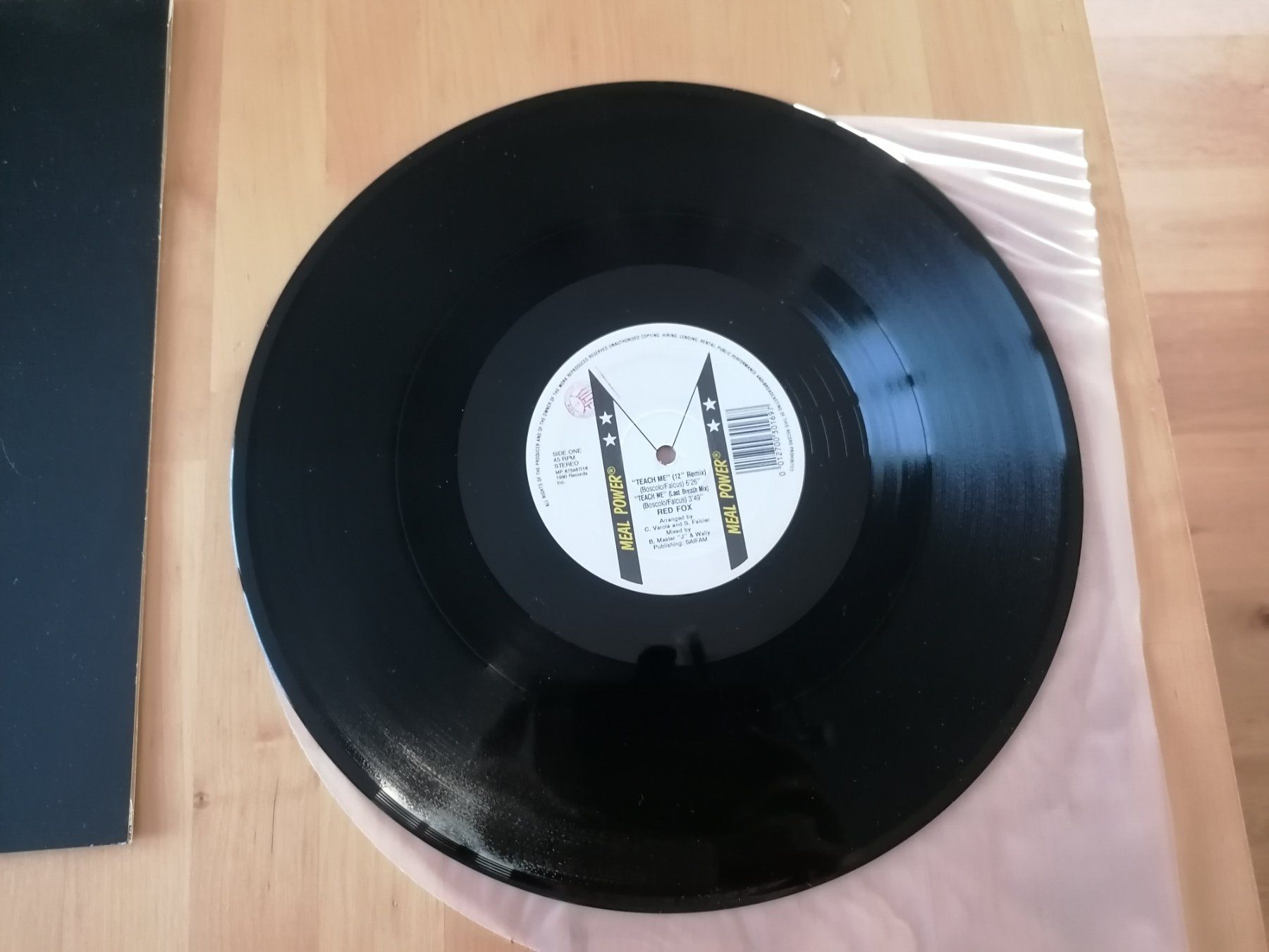 Dischi in vinile: Red Fox – Teach Me – Usato da Emmenbrücke venduto da WintoWin