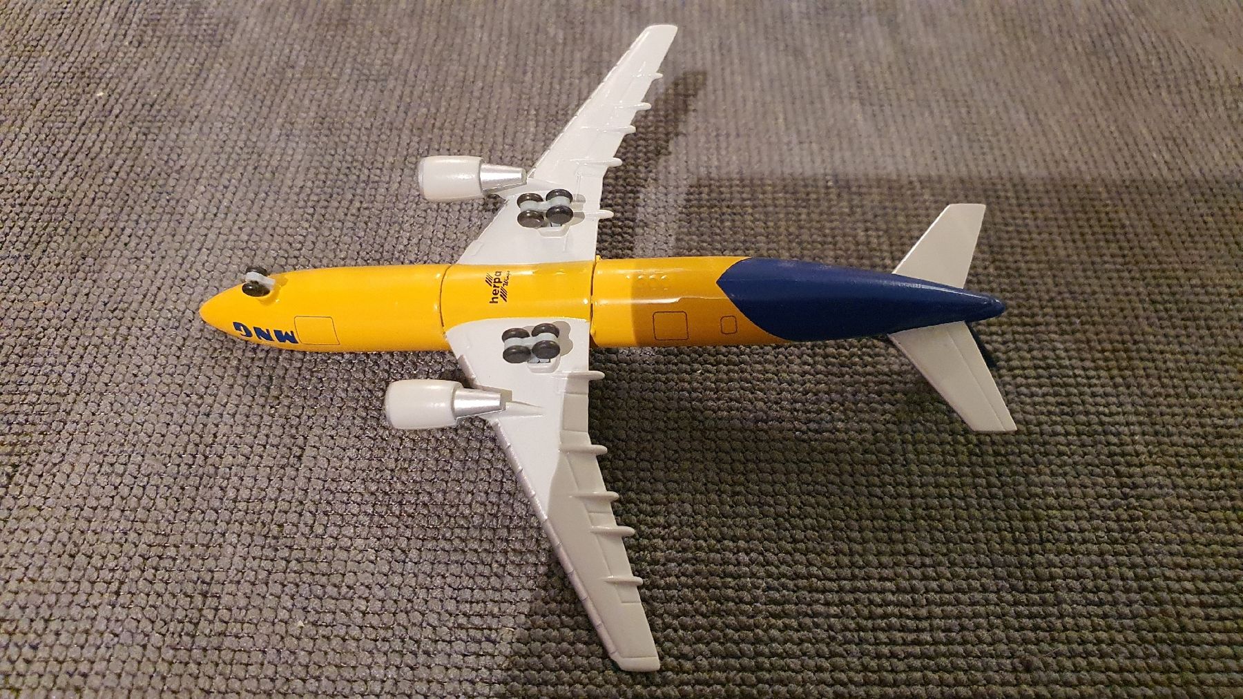 Herpa Kit di modellismo & Modellini statici: HERPA AIRBUS A300-B4F – Usato da Männedorf venduto da Modellbau-wyss 3