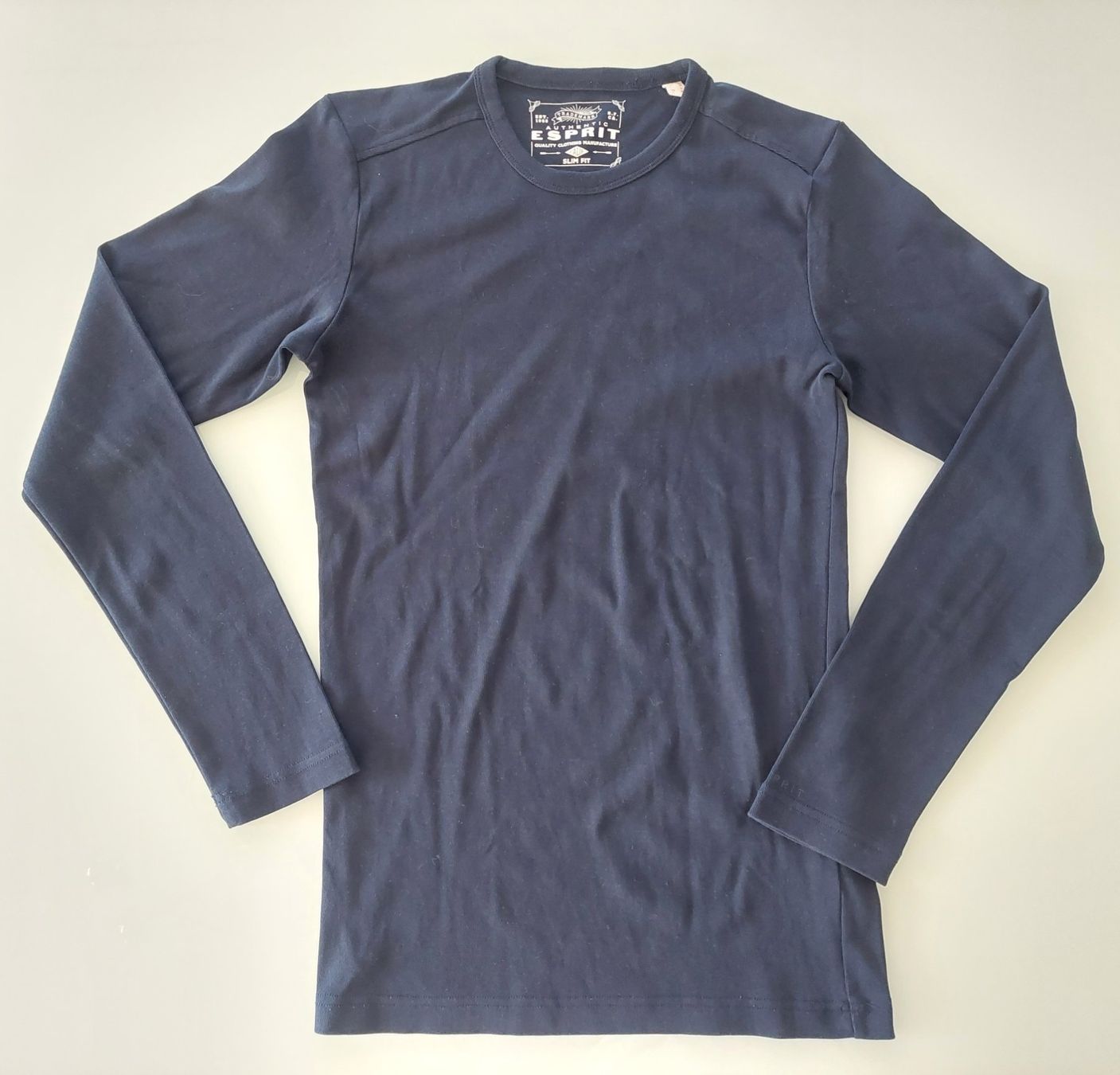 Esprit T-shirt: T-shirt Esprit – Usato da Signy venduto da oli_sn9g