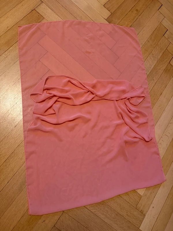 H&M Costumi da bagno & Bikini: Paréo rose H&M taille unique – Usato da Lausanne venduto da Stephaniesdressing 4