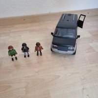 Playmobil voiture et figurines, en parfait état!