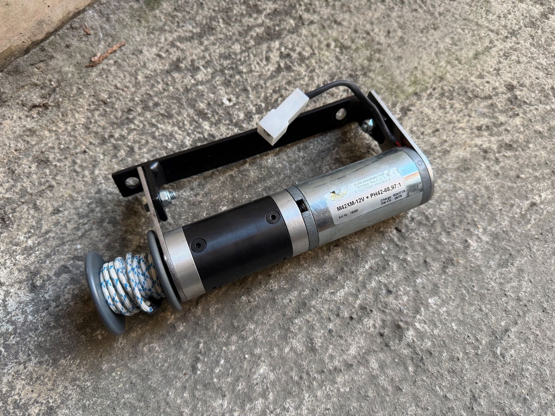 Altro per stoccaggio & trasporto: Standard Gleichstrommotor mit Planetengetriebe 12V Seilwinde – Usato da Lützelflüh-Goldb venduto da Guemseli