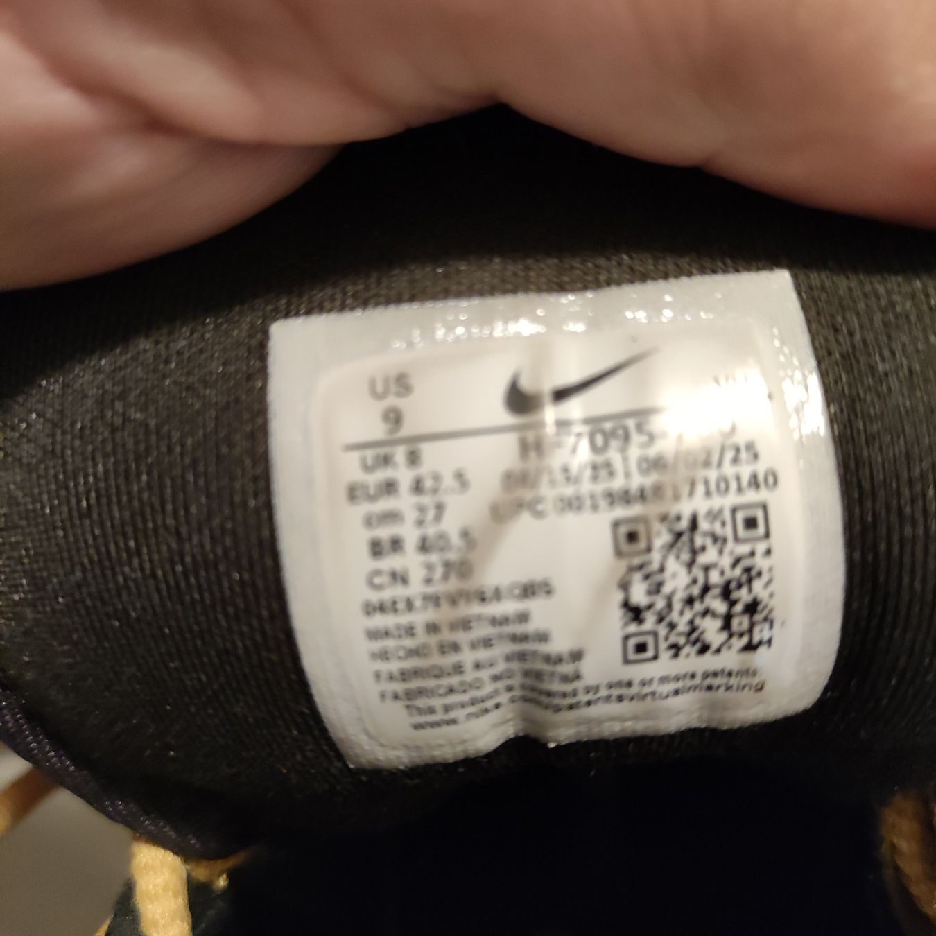 Nike Herrenschuhe: Nike winter shoes  Gr 42.5 – Gebraucht aus Binningen von san_b8cl 3