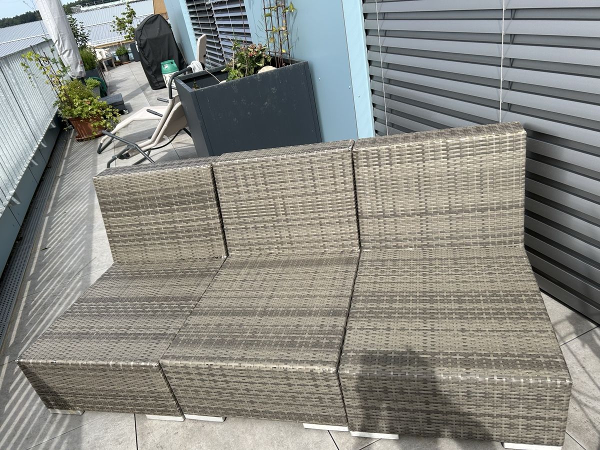 Poltrone: Gartenlounge Rattansofa 4-teilig mit Tisch – Usato da Herzogenbuchsee venduto da Cbltzr79