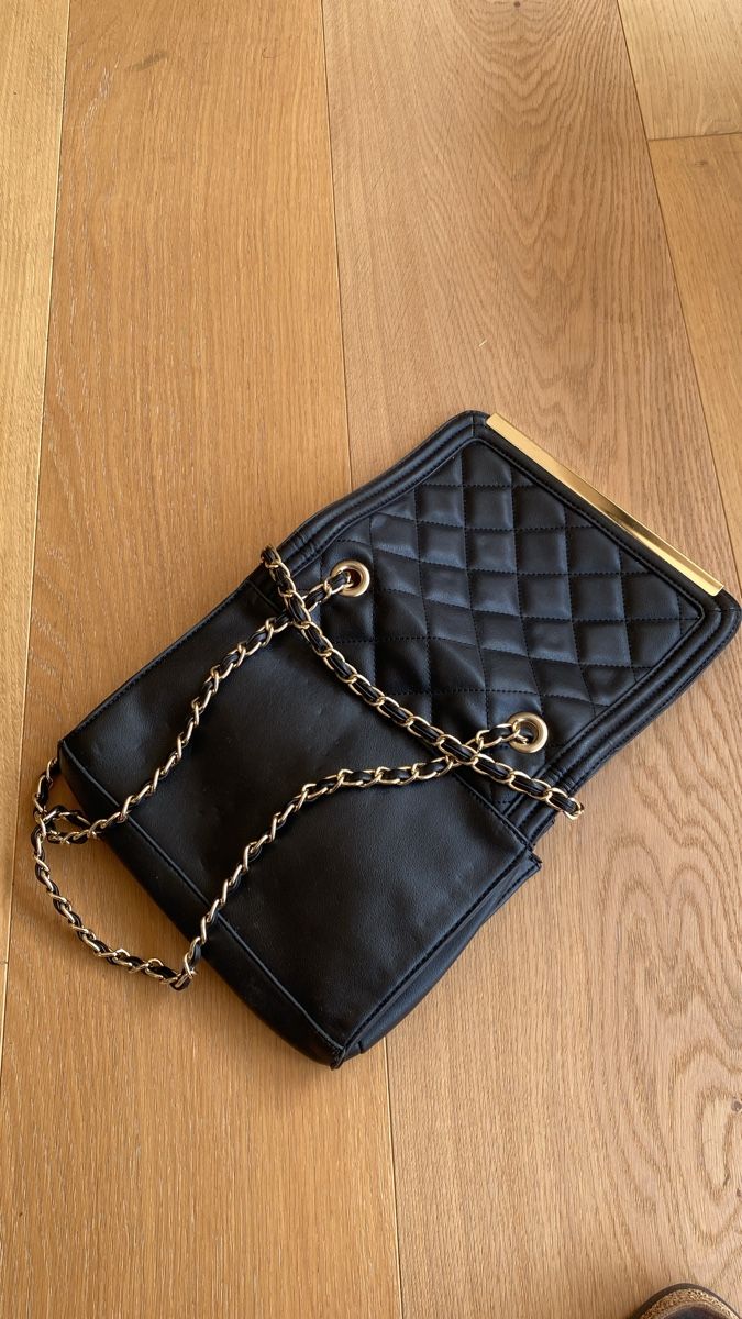 Borse da donna: Handtasche Schwarz mit Goldkette – Nuovo (secondo la descrizione) da Zürich venduto da epe_ggn6 2