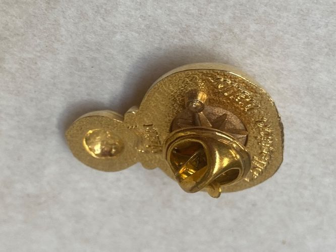 Plaketten & Abzeichen: Pin - Schmuck Pin - Wella – Gebraucht aus zürich von papalapa 1