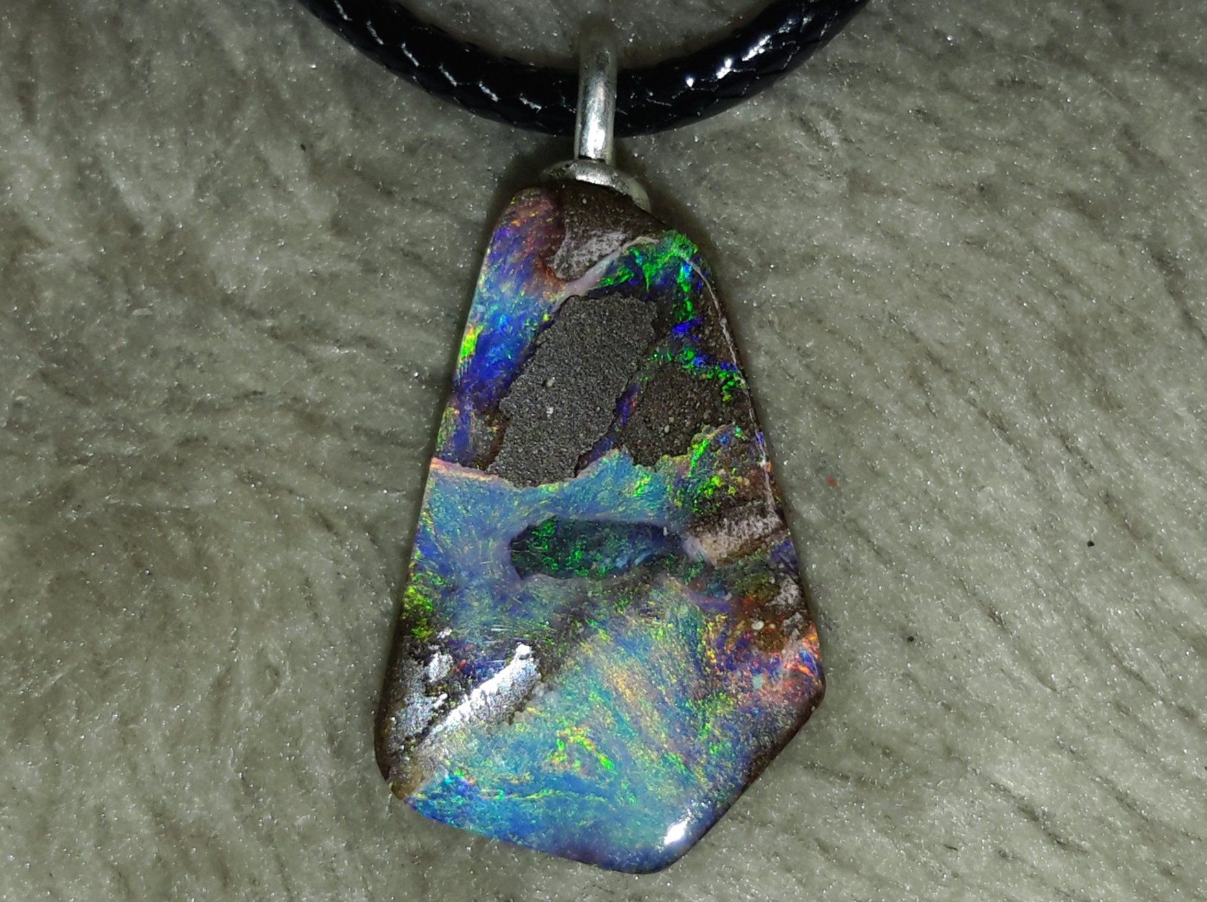 Ciondoli: Australischer Boulder Opal Silberanhänger – Nuovo e nell'imballaggio originale da Uerkheim venduto da Winwinner 2