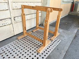 2 Holzböckli / Tischböcke aus Massivholz – höhenverstellbar
