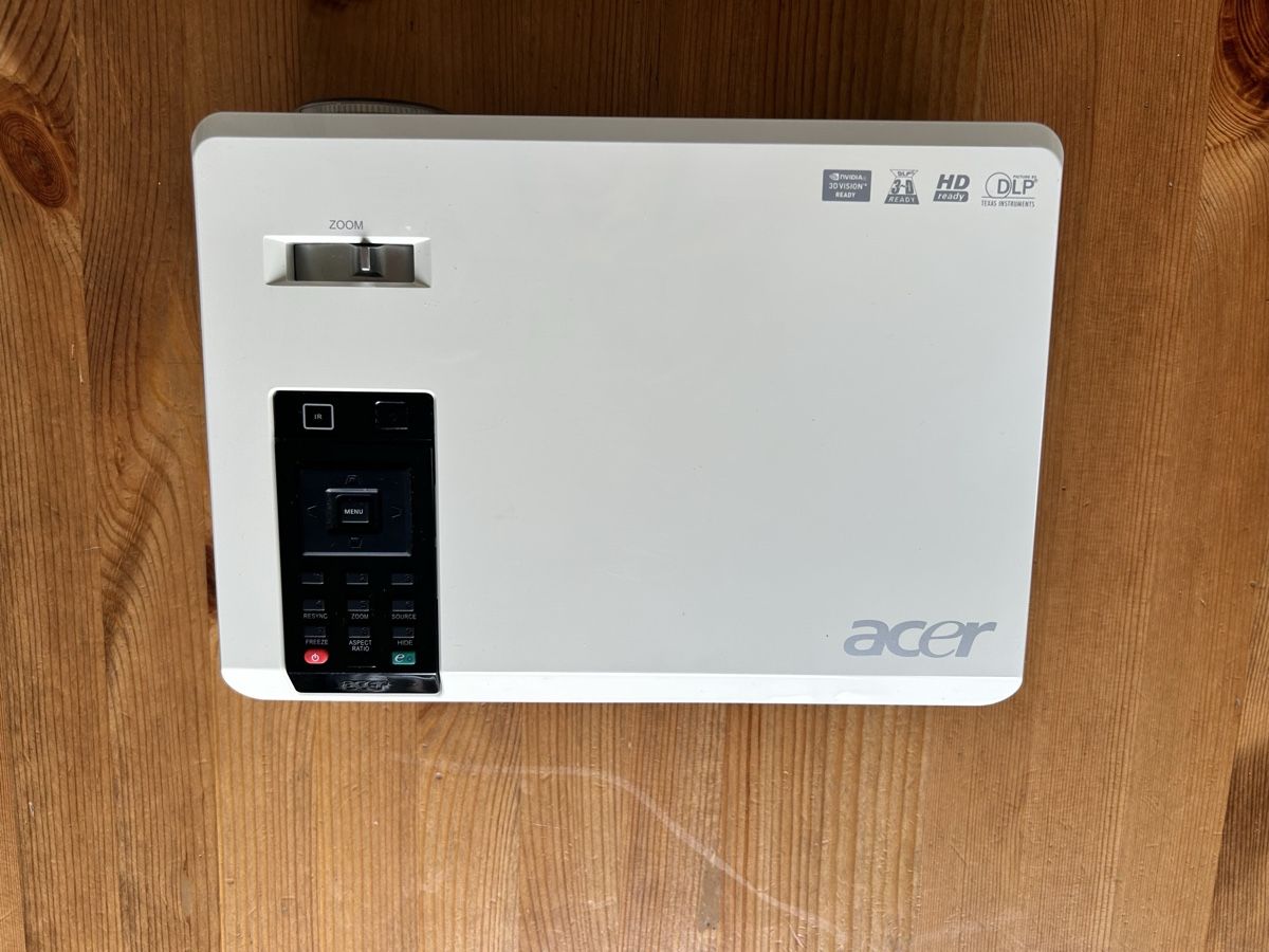 Acer Proiettori: Beamer Acer H5360 – Usato da Lausanne venduto da naranjo 1