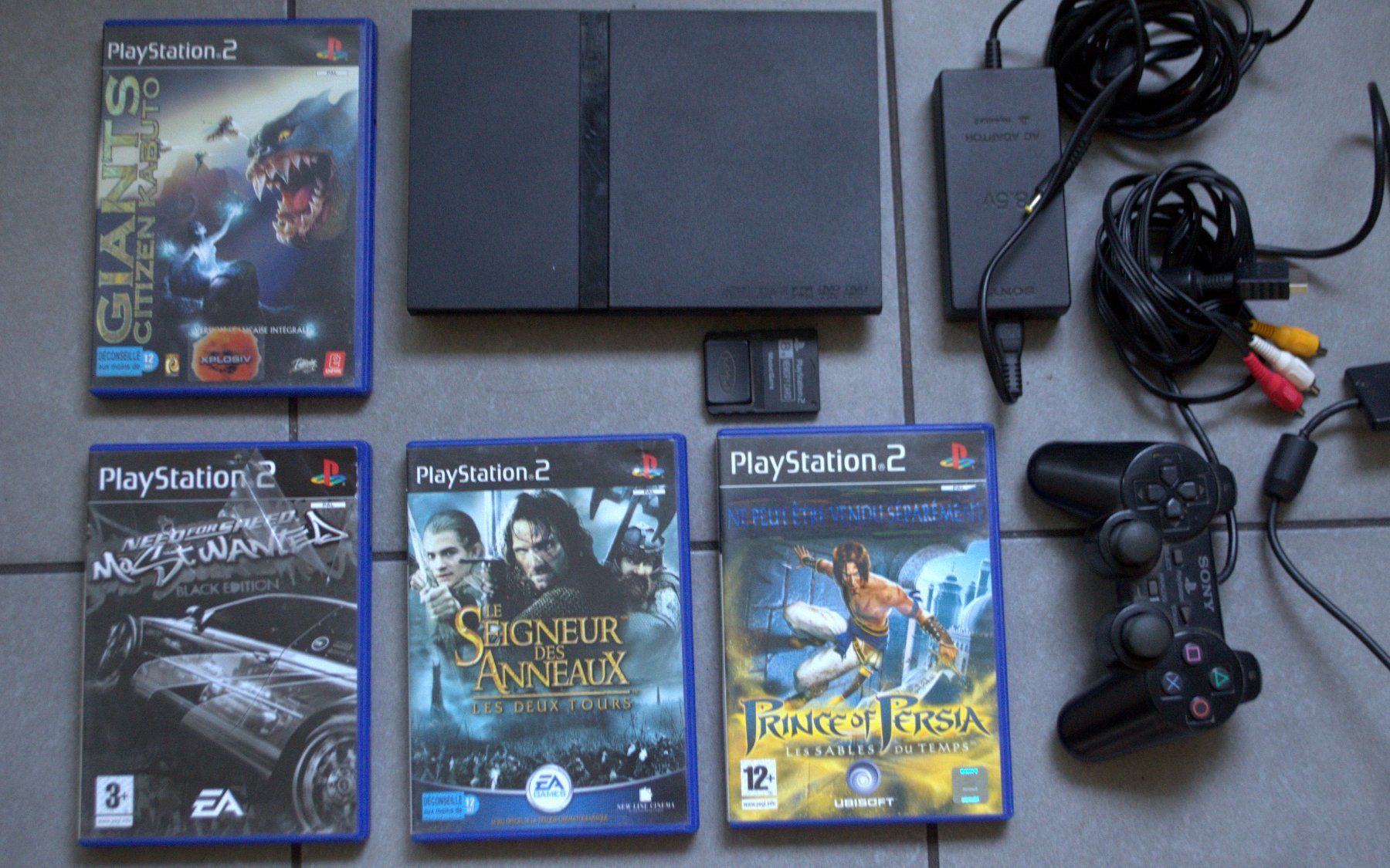 Sony Console: Playstation 2 / PS2 Slim SCPH-70003 – Usato da Collonges venduto da arashee