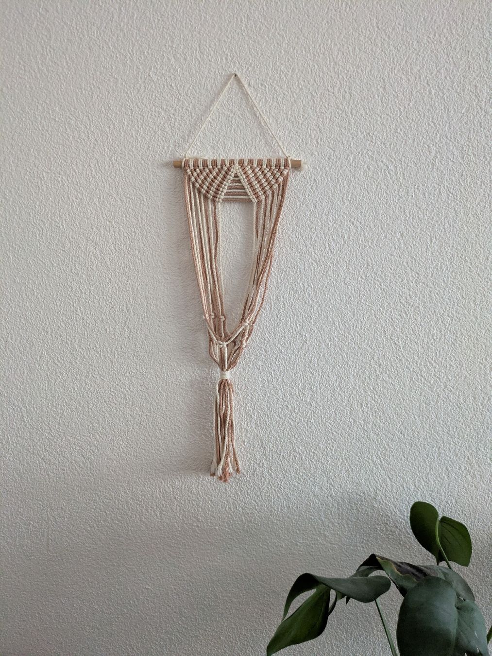 Tutte le decorazioni: Makrammee Pflanzenhalter Weiss-Braun – Usato da Ennetbaden venduto da kar_8xnp 2
