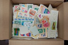 worldwide - 500g of stamps on paper fragments