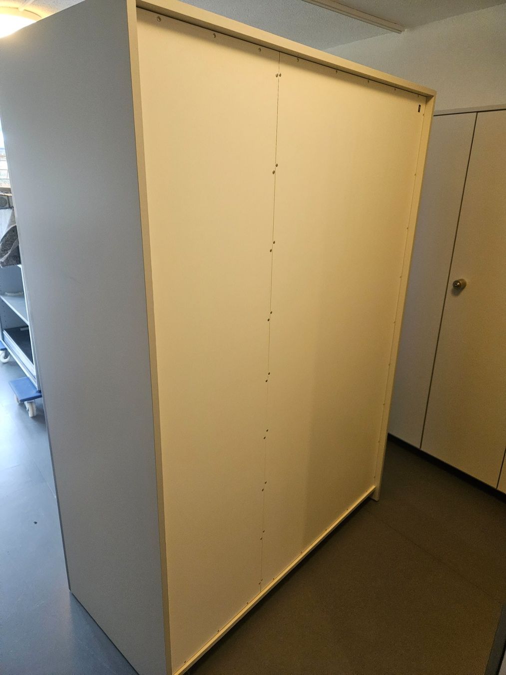 Armoires: Kleiderschrank in super Qualität – D'occasion à Rüti ZH par looren94 6