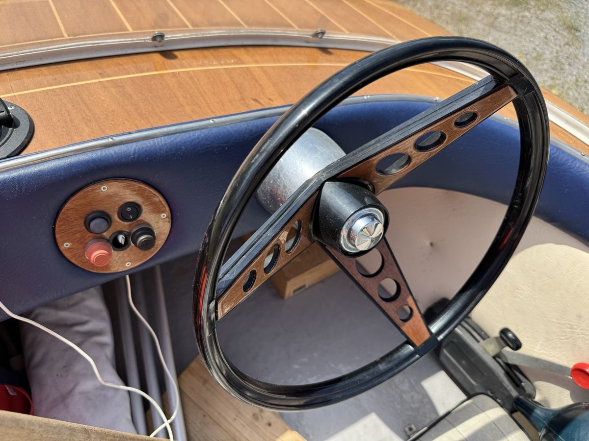 Yamaha Barche: Motorboot Yamaha 8PS und Anhänger – Usato da Niederurnen venduto da Tolhal 4