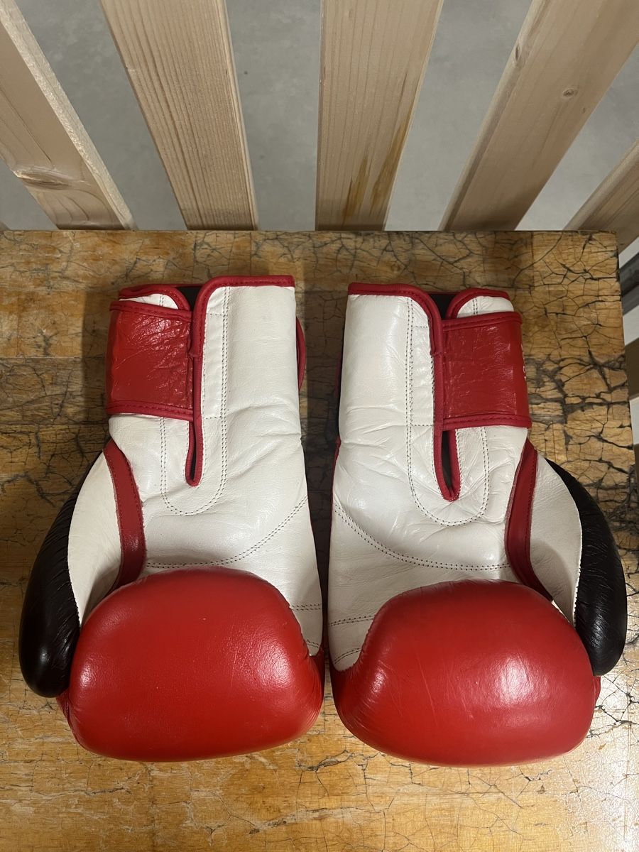 Guanti & manicotti: Boxing🥊 Handschuhe, Schuhe – Usato da Zürich venduto da Bidon3011 2