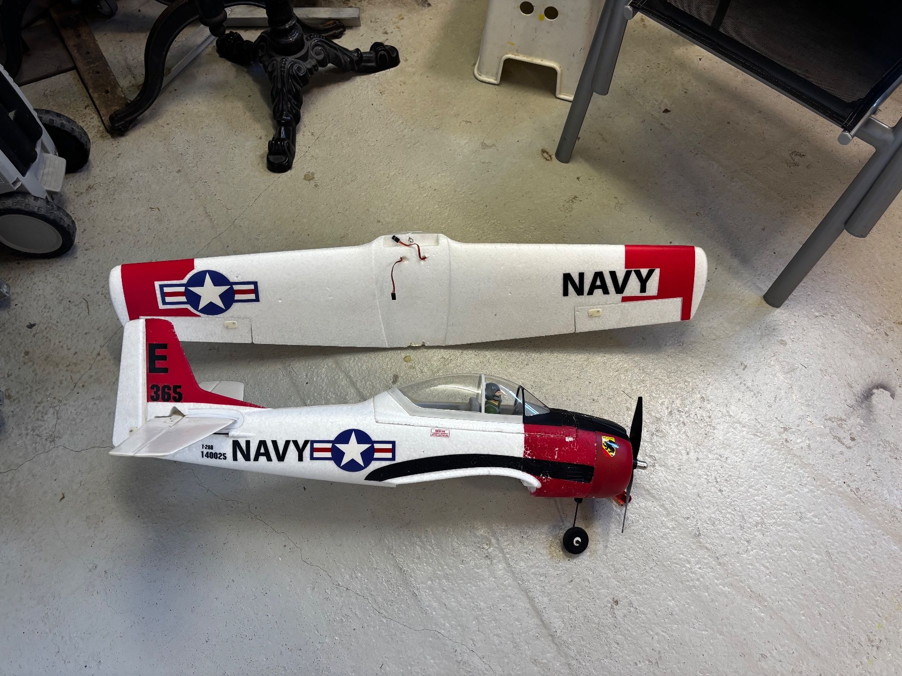 RC Kits de montage: Trojan Rc Flugzeug (kleiner defekt) – Défectueux à Kaufdorf par tim_ny97 1