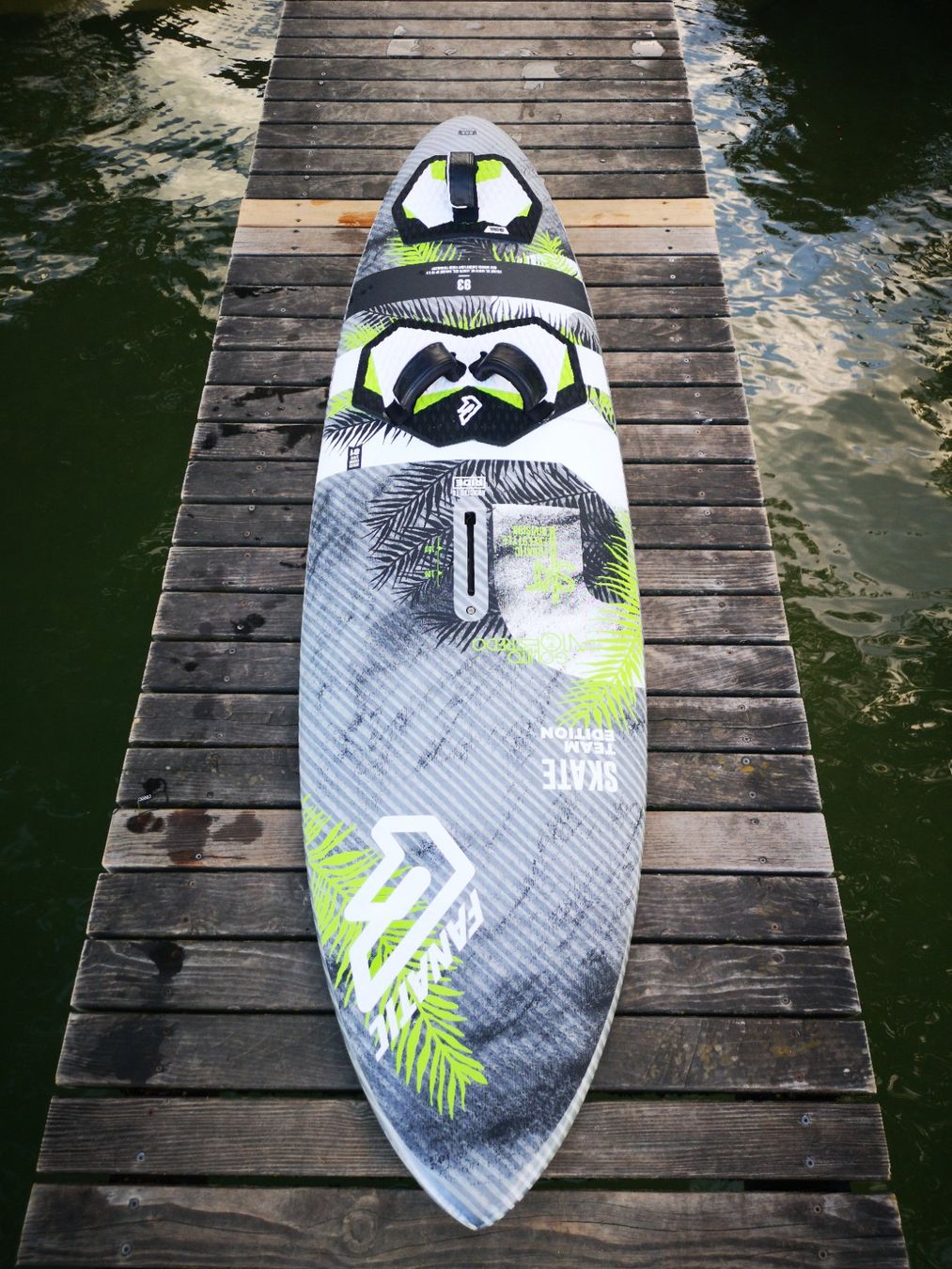 Duotone Surfboards & Schwimmbrette: Windsurfbrett Fanatic Skate 93l – Gebraucht aus Alpnachstad von Frwwizz 3