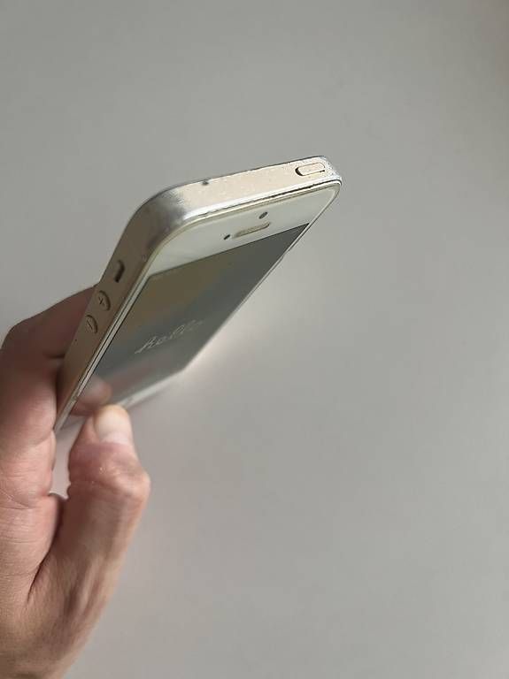 Apple Telefoni cellulari / Smartphones: Iphone SE 32 GB – Usato da Solothurn venduto da ers_t6vr 3