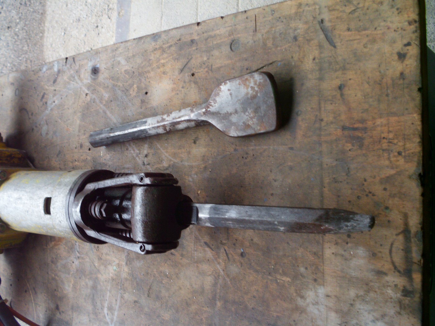 Bosch Tutti gli attrezzi: Bosch Abbauhammer, Spitzhammer – Usato da wilen-gottshaus venduto da Stawigo25 2