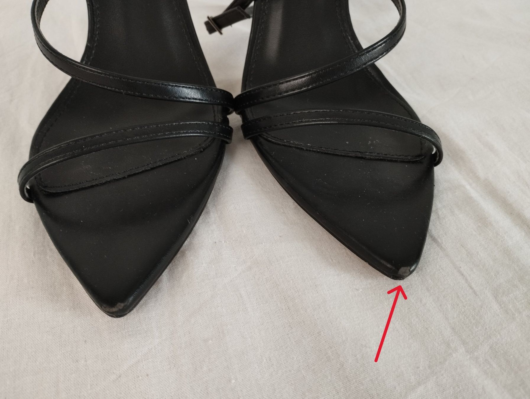 Scarpe da donna: RAID Riemchensandaletten schwarz Gr. 36 – Usato da Schübelbach venduto da Restwert_Schubelbach 8