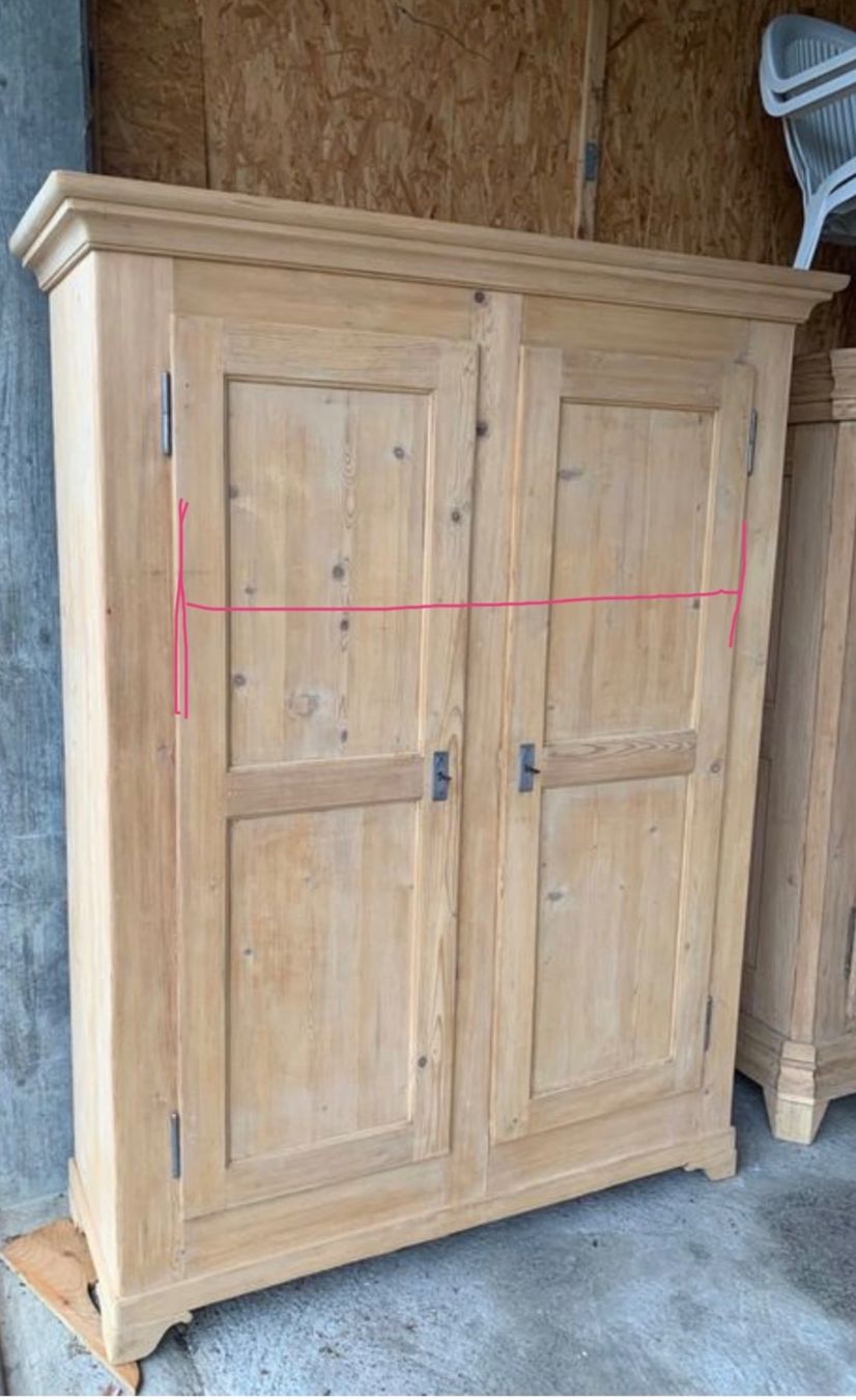 Armadi: Ancienne armoire en bois – Usato da Lausanne venduto da jeremy.brue 1