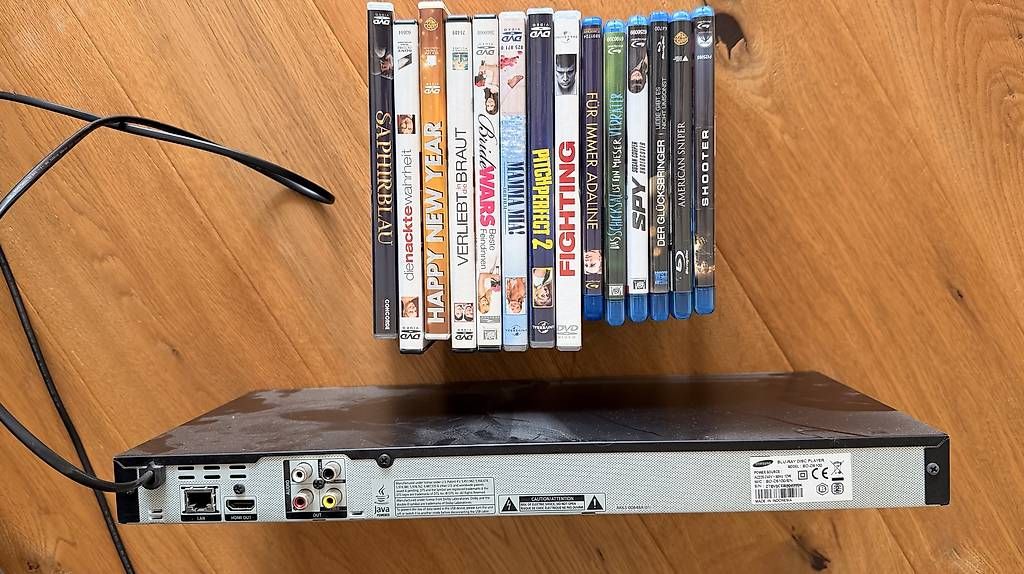 Tutti i DVDs: Bluray Player inkl. 14 Filme – Usato da Weesen venduto da joehlk95 2