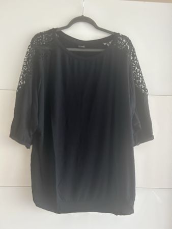 Schwarzes Shirt mit Spitze, Gr. 48 Damen, Sommer, leicht & l