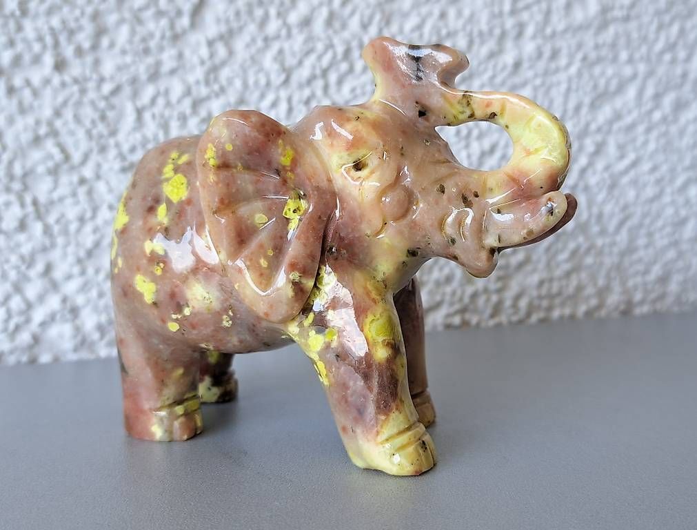 Statuette: Elefant aus Rosenmarmor – Usato da Stans venduto da wer_fd5f 3