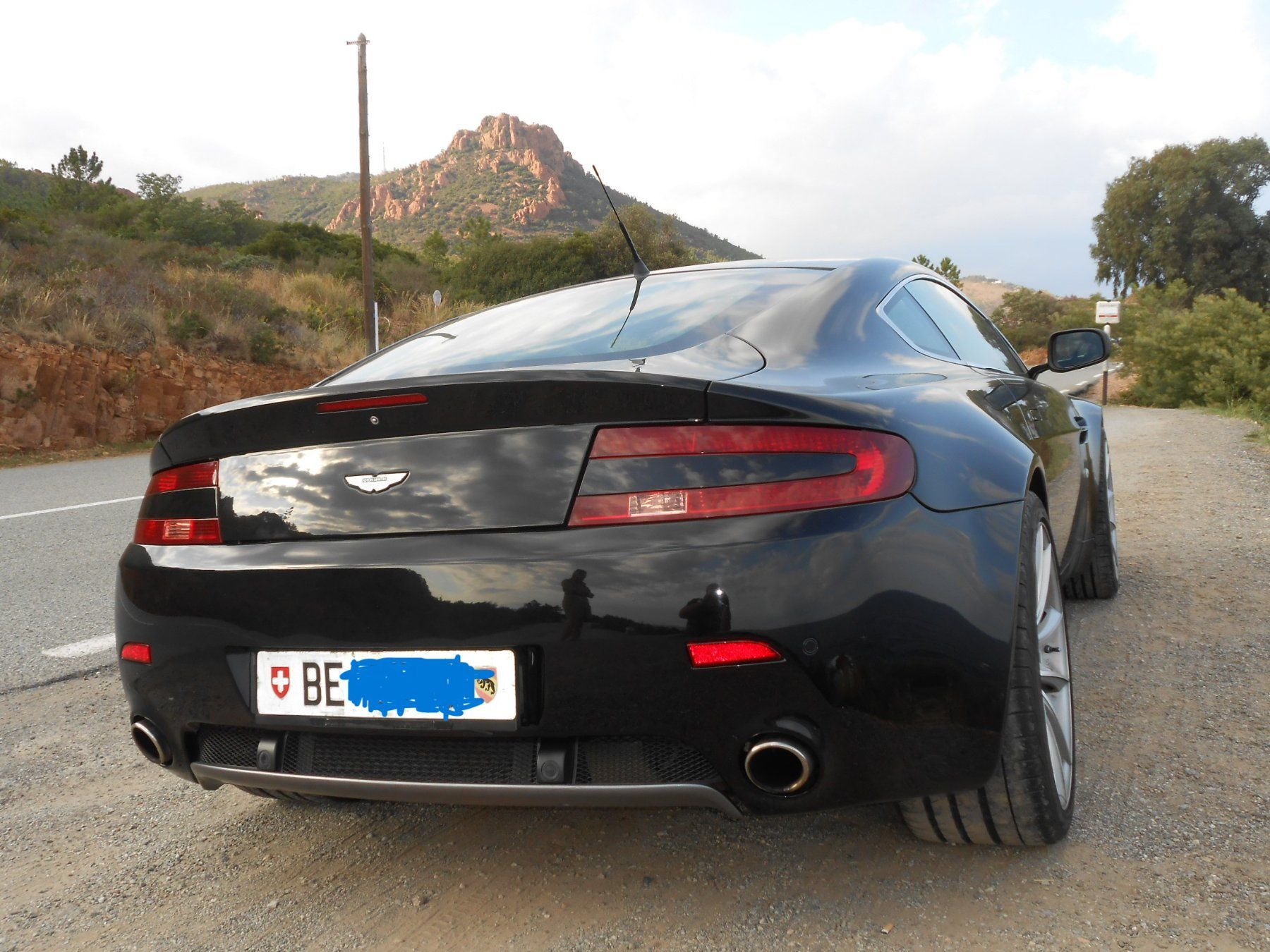 Aston Martin Automobili: Aston Martin Vantage V8 – Usato da Arch venduto da Gigi130 1