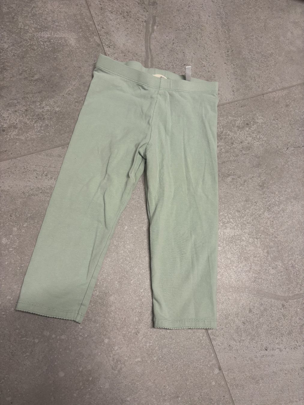 Pantaloni: Leggings short stretch 116 – Usato da Salvenach venduto da gwenwywar
