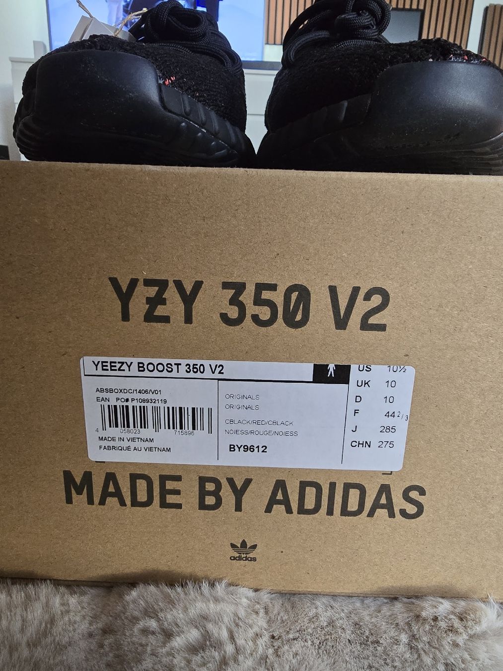 Adidas Scarpe da uomo: Yeezy Boost V2 – Nuovo e nell'imballaggio originale da Pfaffnau venduto da Marcoo96 2