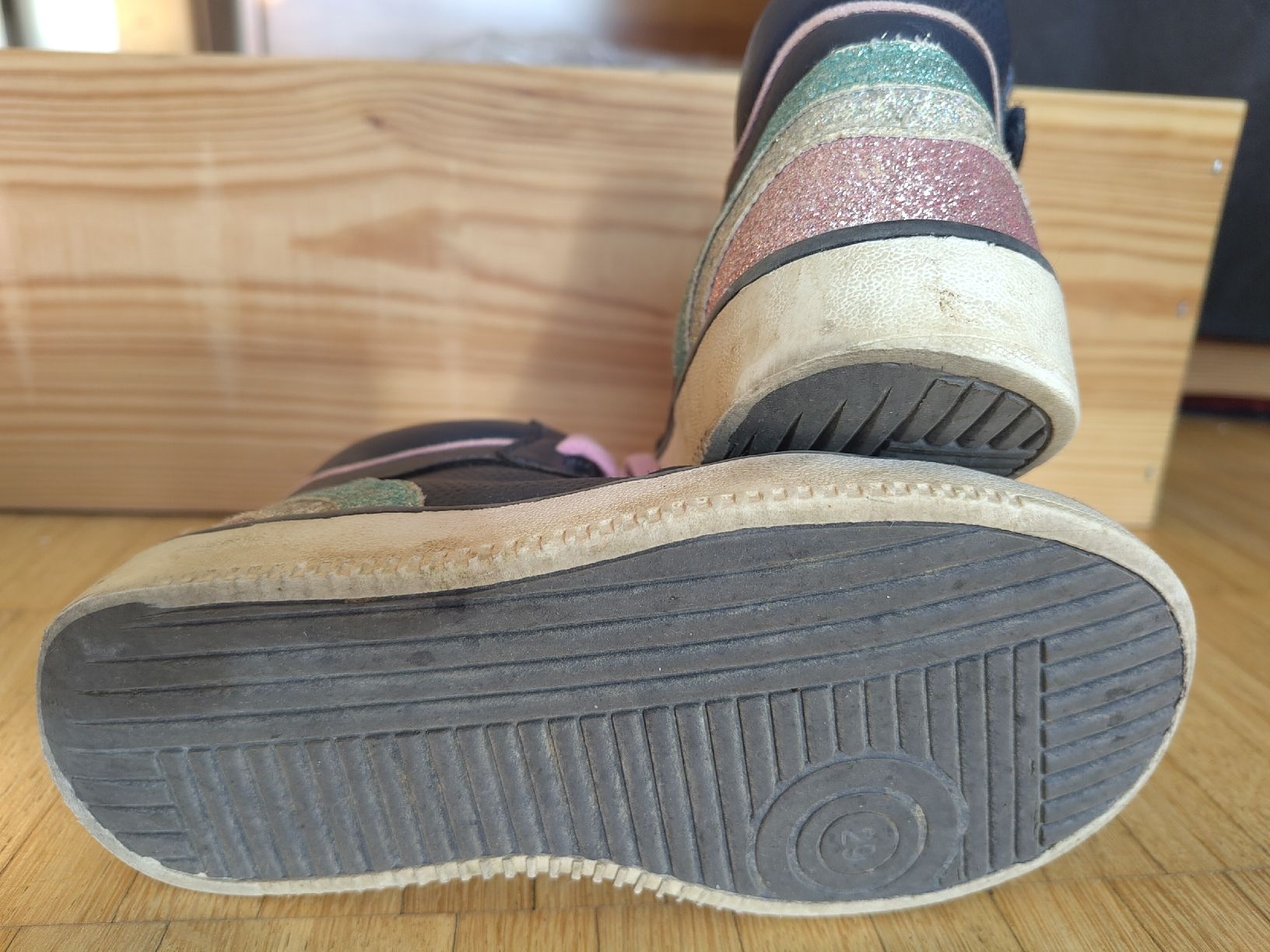 Vertbaudet Scarpe per ragazze: Mädchen Schuhe mit Glitzer-Regenbogen, Grösse 29 – Usato da Zürich venduto da Spif 2