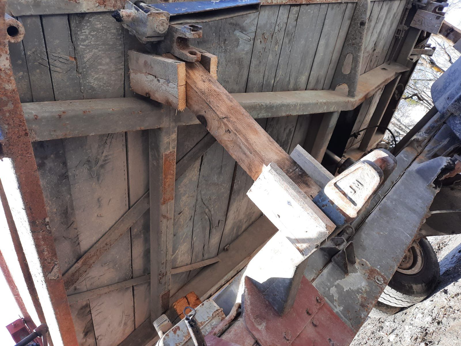 Kipper: Kipper Dreiseitenkipper LKW Traktor mit Auflaufbremse – Gebraucht aus Wangs von Whitewolf_X_ 3