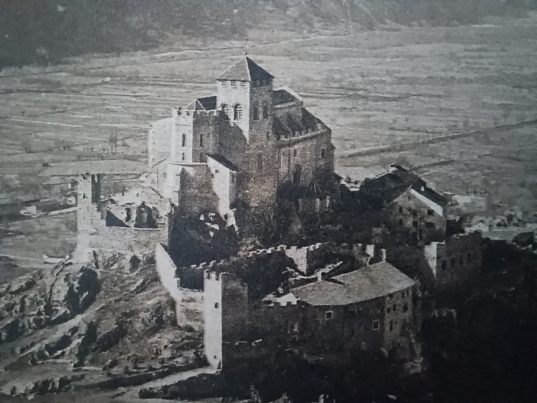 Cartoline postali: VS, Sitten (Sion) mit Schloss, 1947 – Usato da Aarau Rohr venduto da mgvw 2