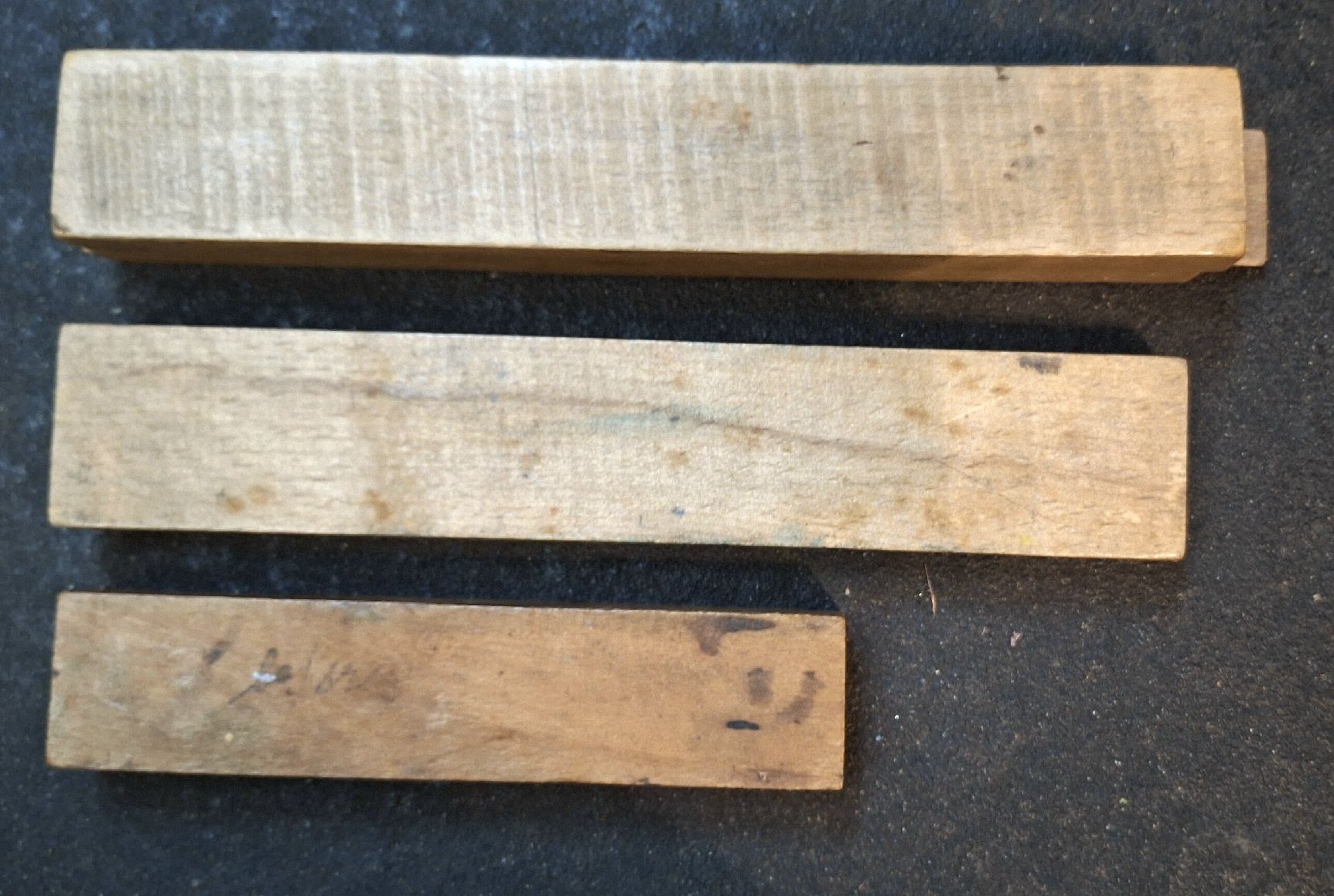 Articoli in legno: antike Griffel-Holz Schatullen – Usato da Emmenbrücke venduto da abu_9mj8 9