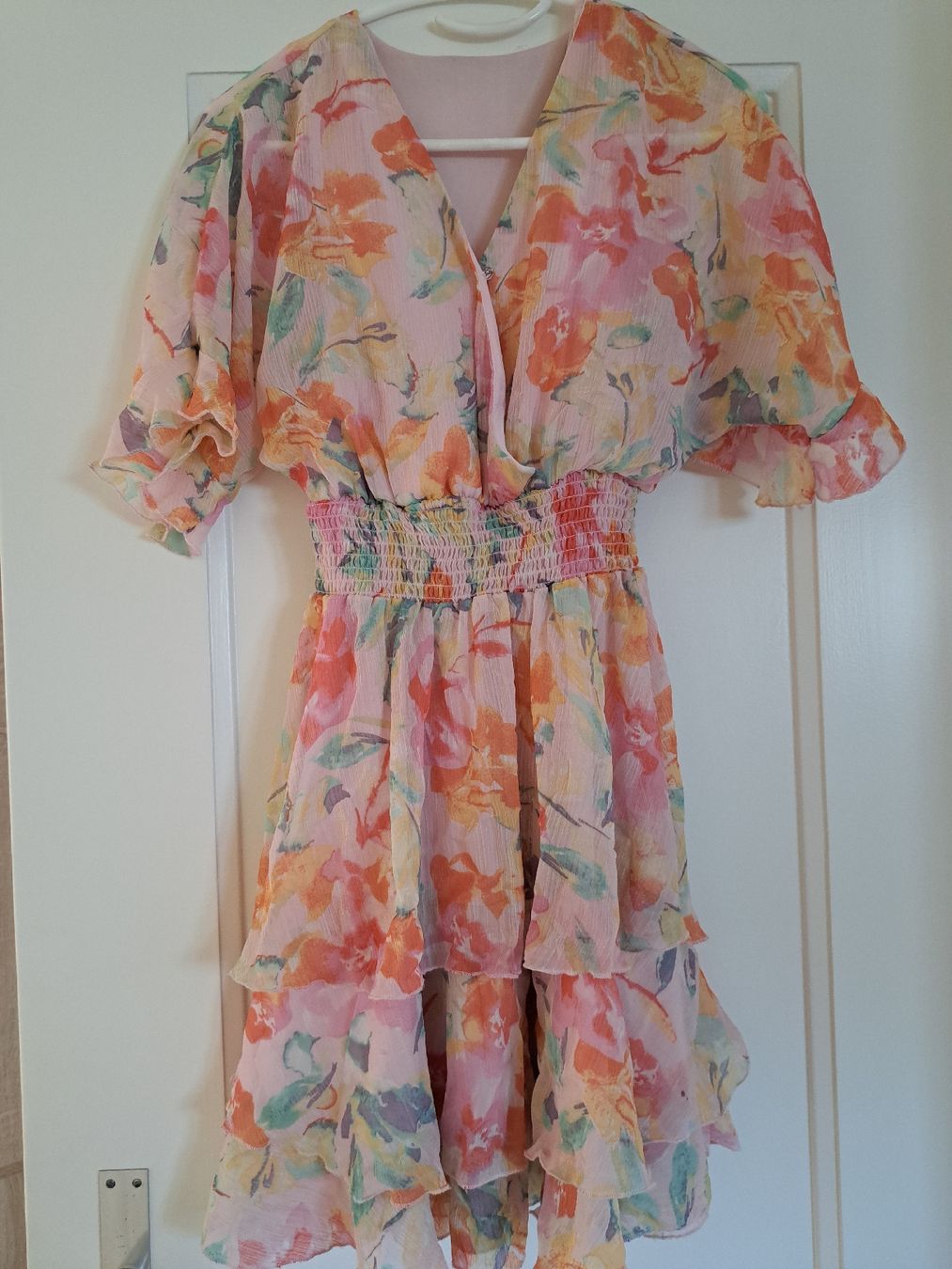 Robes: Kleid mit Blumenmuster Grösse S/M  – D'occasion à Uzwil par eri_lz5x