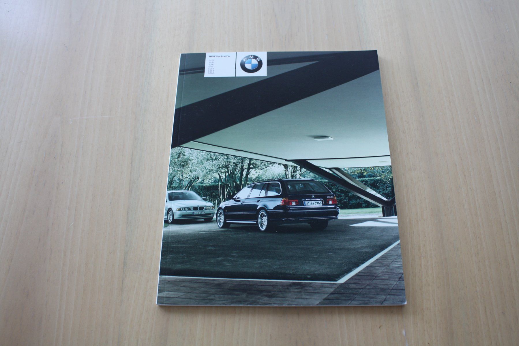 BMW Documenti: BMW 5er E39 Touring Prospekt 2002 – Usato da Wikon venduto da erwin400