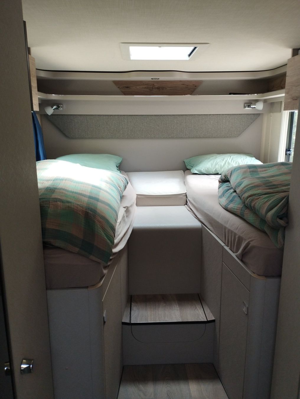 Hymer Camping Fahrzeuge: Hymer Ex 580 Pure – Gebraucht aus Insone von Andy.8 9