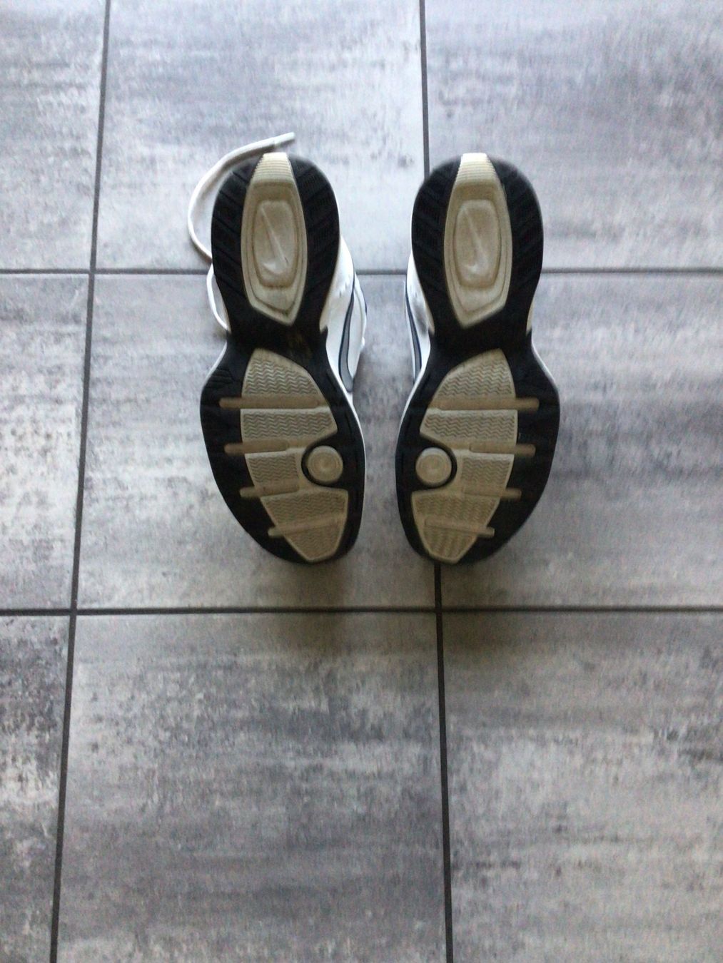 Nike Scarpe da uomo: Nike Schuhe Grösse 45 – Usato da Düdingen venduto da Pasco74 2