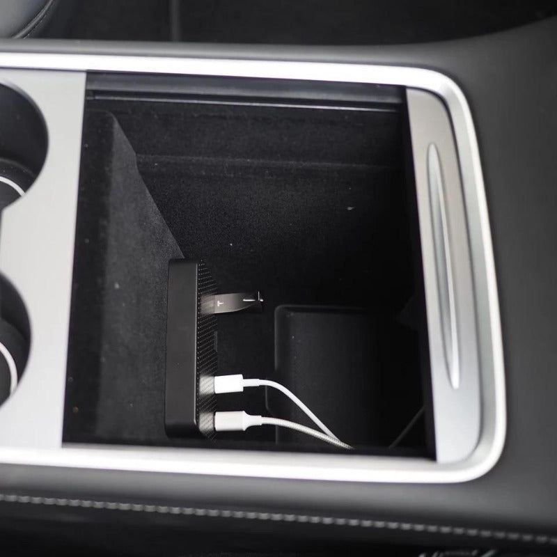 Tesla Tutti i ricambio: USB Hub SPEED Tesla Model 3/Y Facelift 2021 – Nuovo e nell'imballaggio originale da Dietikon venduto da e-car-shop.schweiz 1