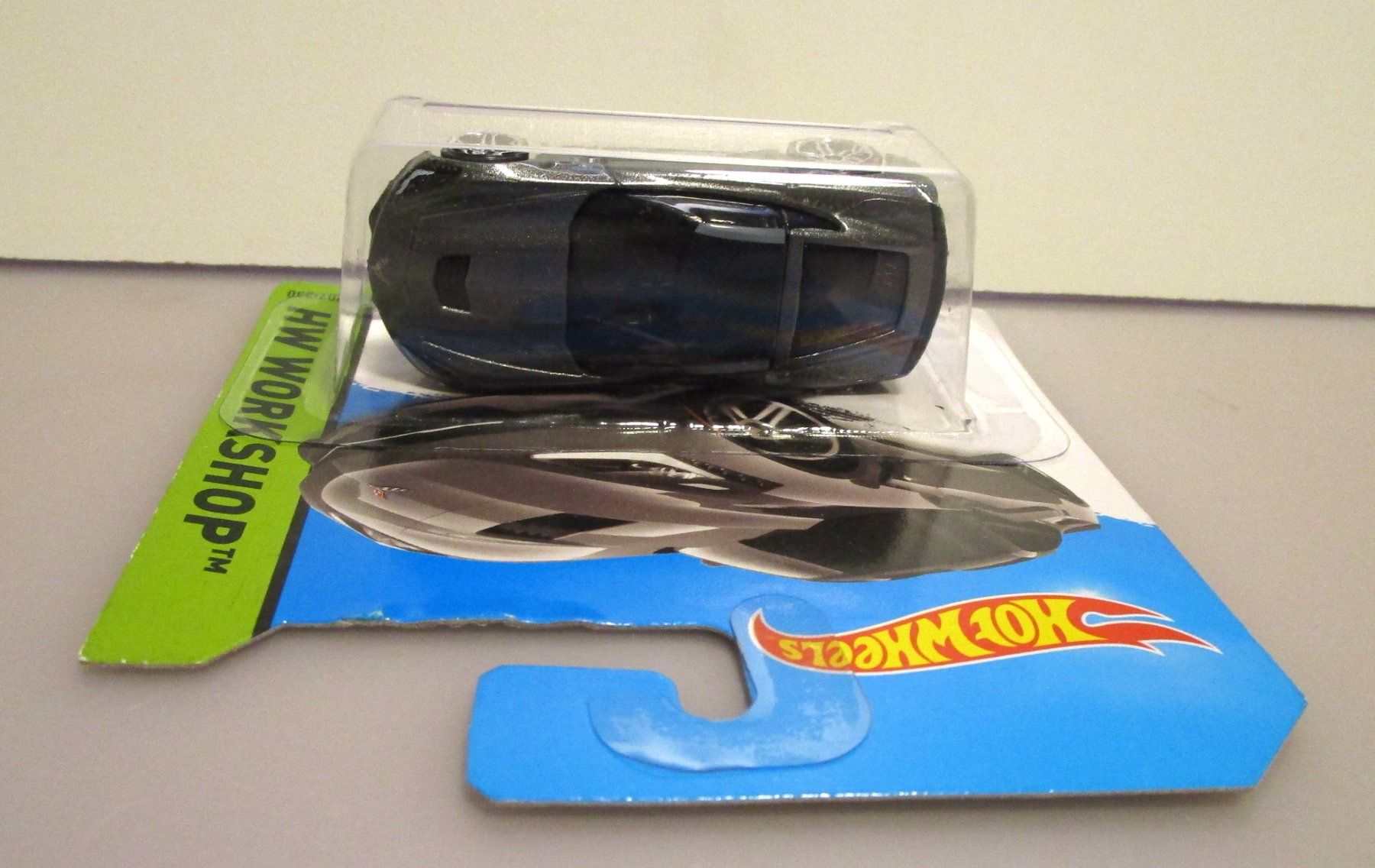 Hot Wheels Voitures modèles: HOT WHEELS 2014 CORVETTE STINGRAY - BFD78 – Neuf avec emballage d'origine à Chêne-Bourg par breno56 3