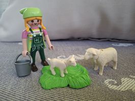 PLAYMOBIL Figur Bäuerin mit Schäfchen / Schafen