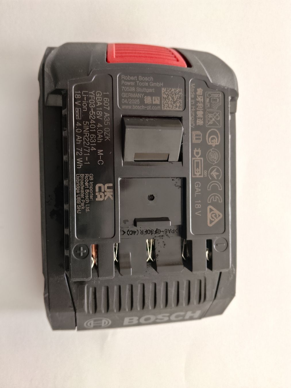 Bosch Caricatori & Batterie: Neuwertiger Bosch pro core 18V /4 ah ,amp share – Nuovo (secondo la descrizione) da Biel/Bienne venduto da Vintage-timearts 1