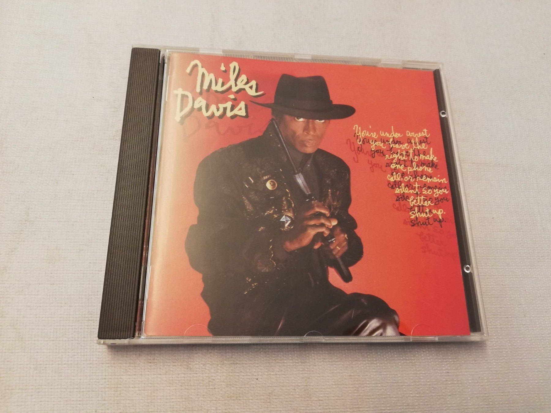 CD: MILES DAVIS - YOU'RE UNDER ARREST – Usato da Bern venduto da Vinylsound.ch