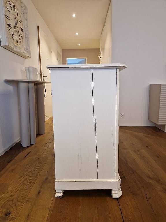 Cassettiere: Kommode im Vintage-Stil  Weiß/Creme – Usato da Waltenschwil venduto da Granulator 2