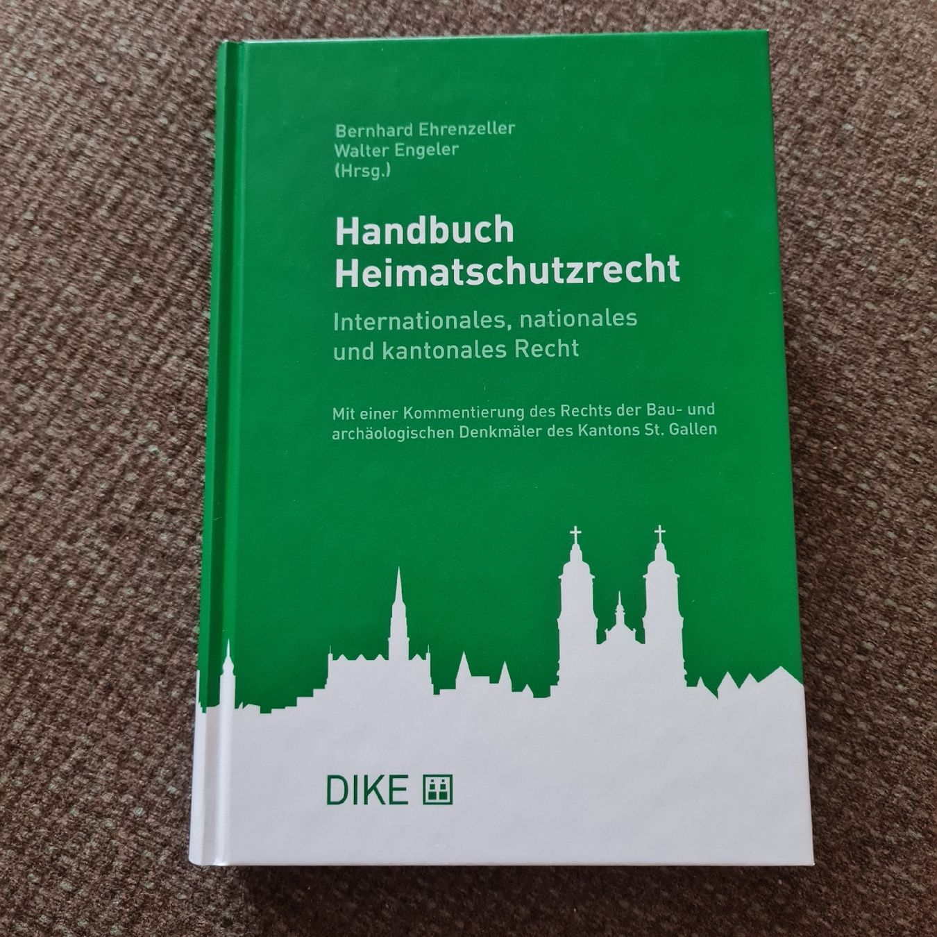 Libri: Handbuch Heimatschutzrecht – Usato da Basel venduto da Piscosour01