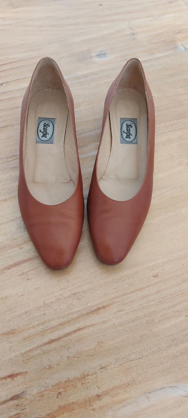 Geox Chaussures femmes: Halbschuhe Braun 38.5 mit kleiner Absatz – D'occasion à Thal par elena0303 1