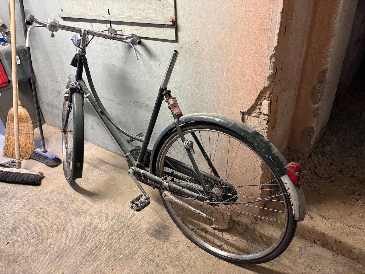 Biciclette: Antikes Velo mit Stängelibremsen – Usato da Basel venduto da begrog00 1